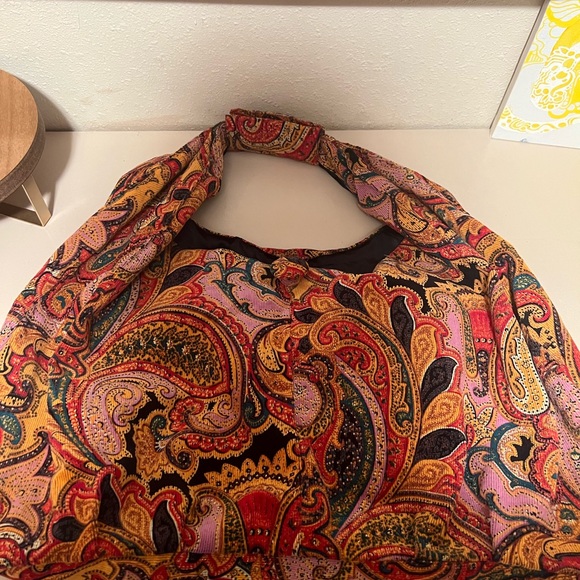 Super Cool Hobo Style fabric purse - Picture 3 of 13